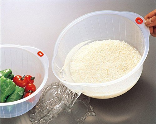 Inomata Japanese Rice Washing Bowl with Strainer, 2 Quart, Plastic, Clear, 2-Quart