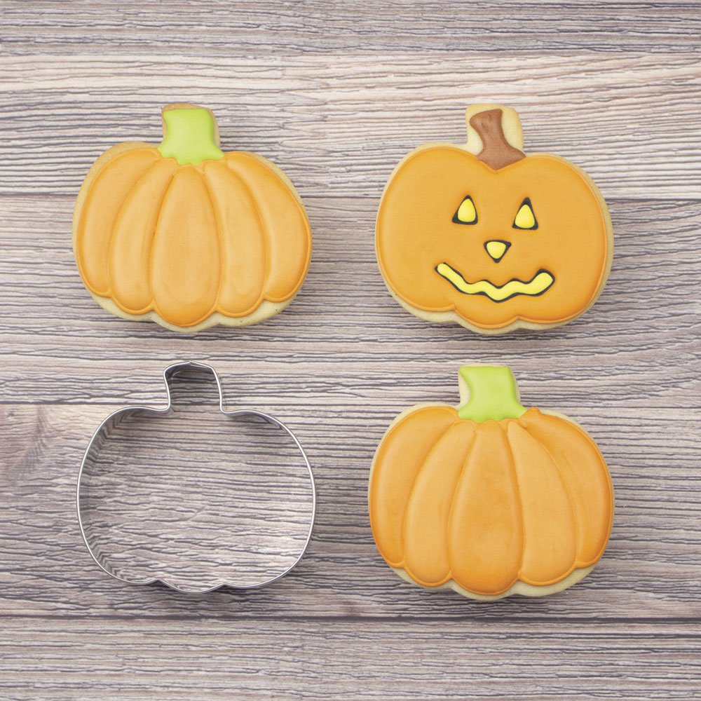 Pumpkin Cookie Cutter 10.2 cm, Made in USA by Ann Clark